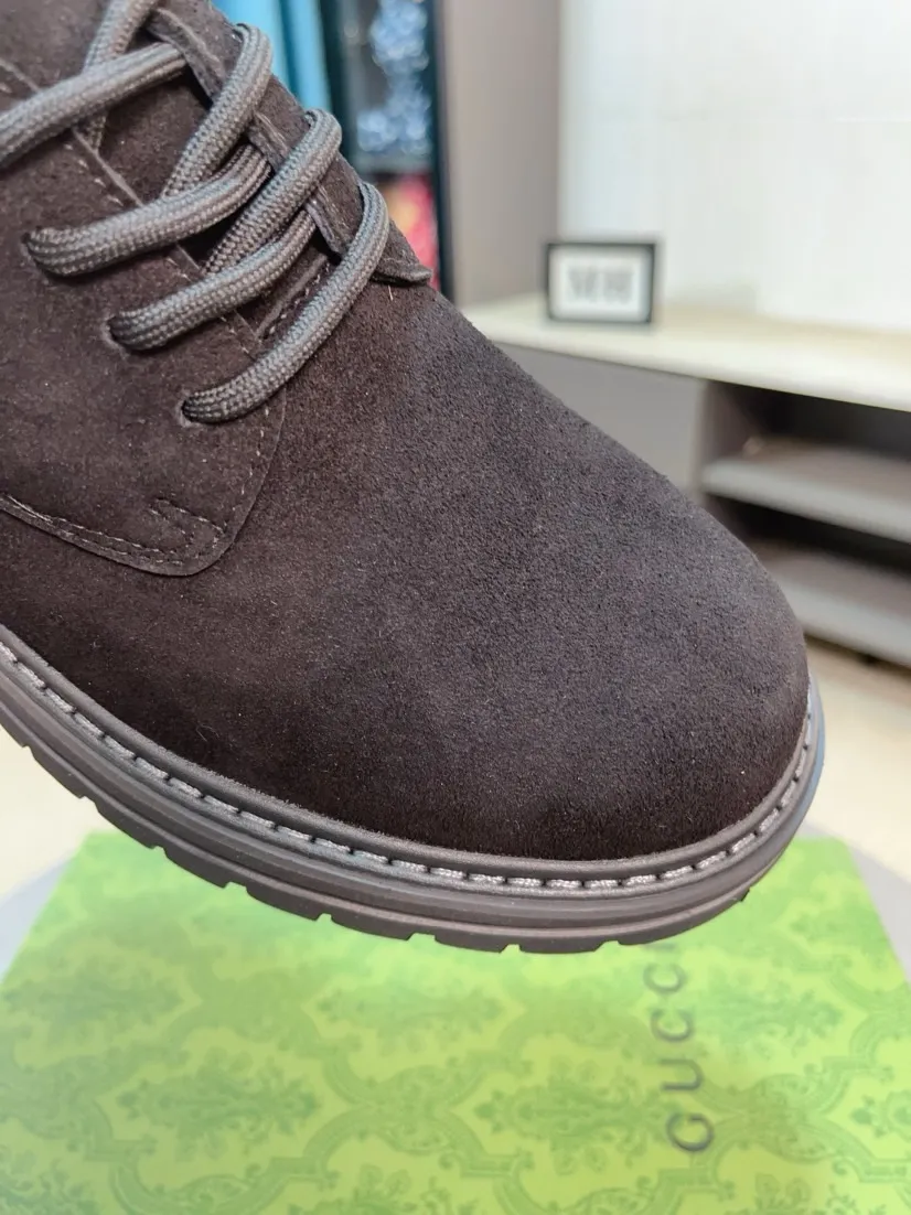 Men's shoes 💰500🌸🌸 (GUCCI) [can be made without label] G's new business boots are full-layer calfskin embossed with classic diamond pattern craftsmanship. They are high-end and classy, ​​versatile and have a full three-dimensional feel. They use raw rubber non-slip outsole. If you look closely, you will be addicted to the leather. You can't extricate yourself ~ the best on the market.          Fabric: Cowhide/Embossed Lining: Cowhide.          Please make a note when placing an order, size: 38-44 (37, 45, 46 can be customized and cannot be returned or exchanged)